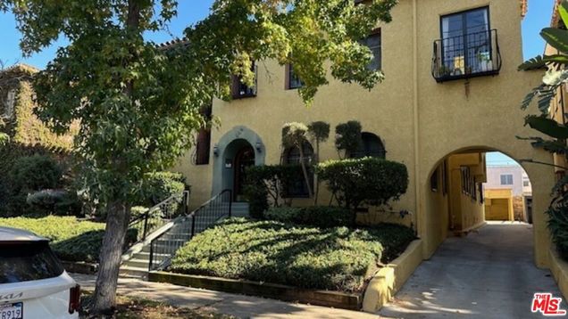 444 N Sycamore Avenue Unit 3 Los Angeles, CA Condo Active - Photo 1 of 20. Opens carousel modal