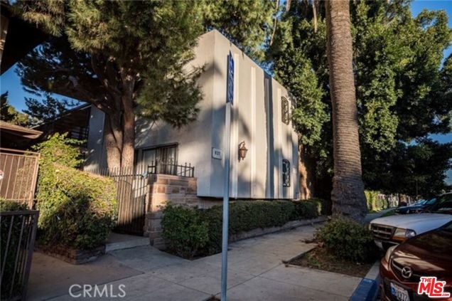 837 Chestnut Avenue Unit 5