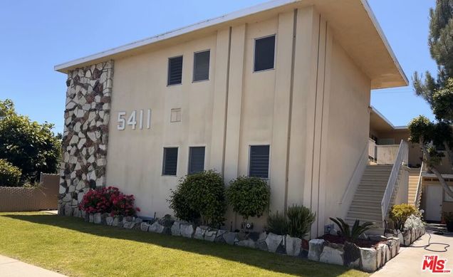5411 S Centinela Avenue Unit 4 Los Angeles, CA Apartment Active - Photo 1 of 30. Opens carousel modal