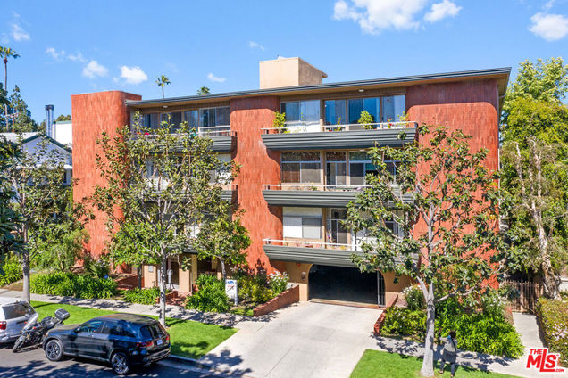 818 S Gretna Green Way Los Angeles, CA Multifamily Sold - Photo 1 of 2. Opens carousel modal