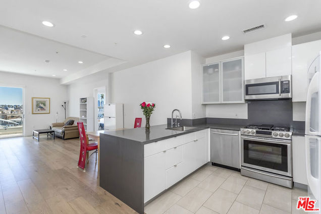 105 S Mariposa Avenue Unit 507 Los Angeles, CA Condo Active - Photo 1 of 29. Opens carousel modal