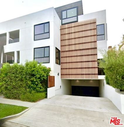 724 N Croft Avenue Unit 307 Los Angeles, CA Condo Active - Photo 1 of 21. Opens carousel modal