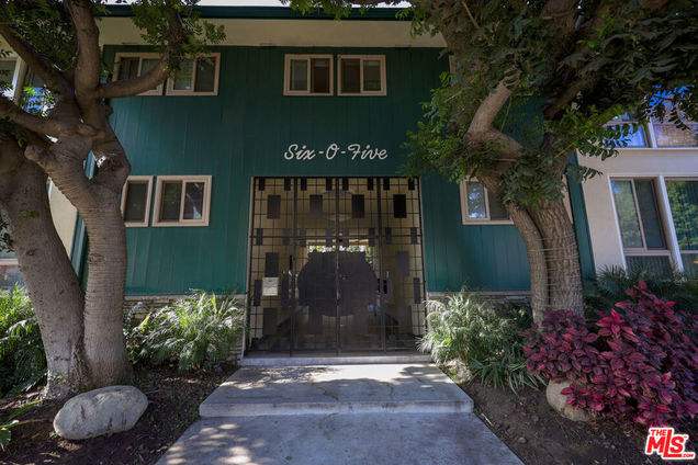 605 S Barrington Avenue Unit 30 Los Angeles, CA Condo Active - Photo 1 of 14. Opens carousel modal