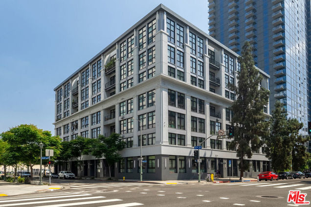 1100 S Grand Avenue Unit A602 Los Angeles, CA Condo Active - Photo 1 of 23. Opens carousel modal