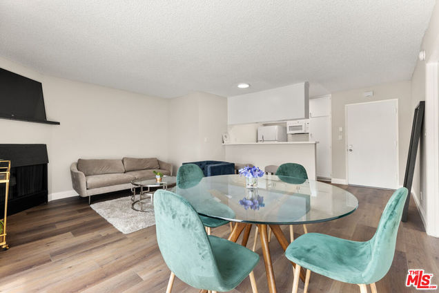 257 S Manhattan Place Unit 8 Los Angeles, CA Condo Active - Photo 1 of 11. Opens carousel modal