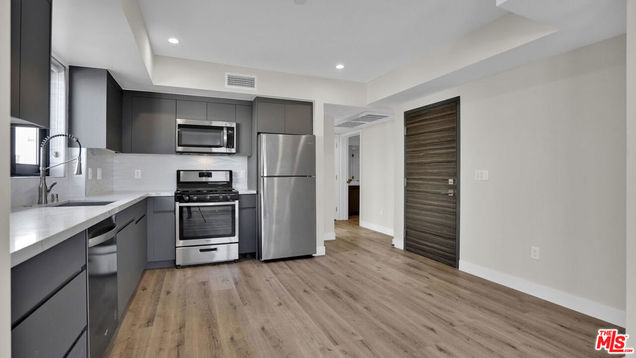 846 S Mariposa Avenue Unit 604 Los Angeles, CA Condo Active - Photo 1 of 14. Opens carousel modal