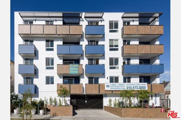 4909 Rosewood Avenue Unit 307 Los Angeles, CA Condo Active - Photo 1 of 12. Opens carousel modal