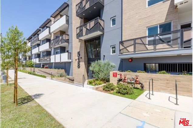518 N Gramercy Place Unit 205 Los Angeles, CA Condo Active - Photo 1 of 13. Opens carousel modal