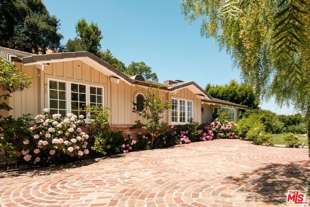 9430 Eden Drive