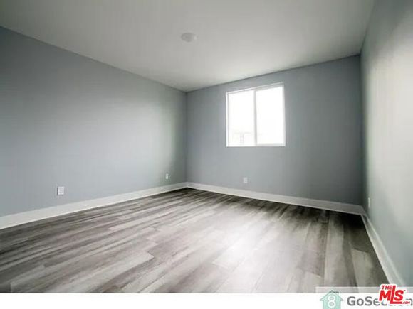 11164 S Figueroa Street Los Angeles, CA Condo Active - Photo 1 of 3. Opens carousel modal