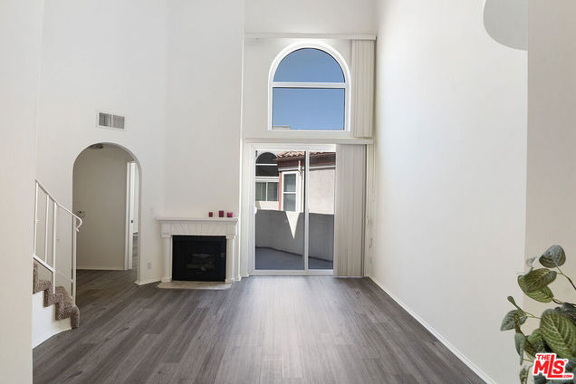 620 S Gramercy Place Unit 439