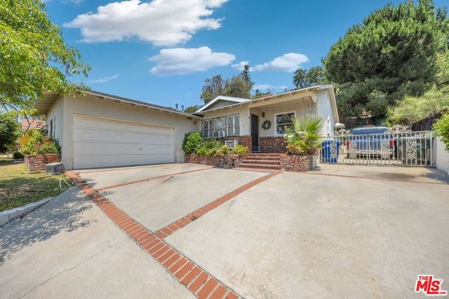 733 Crescent Drive