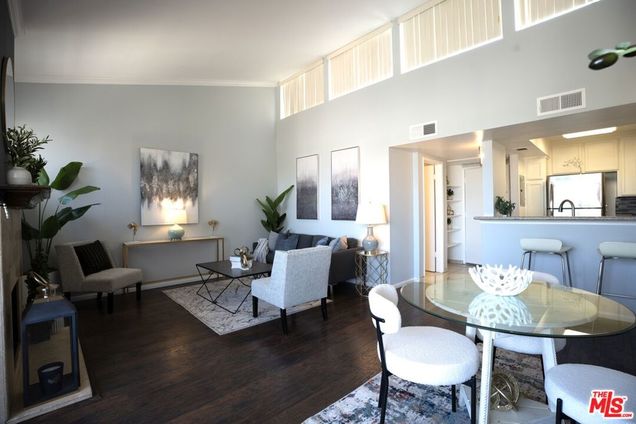 5325 Newcastle Avenue Unit 327
