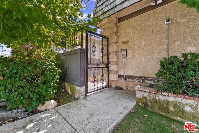 558 Evergreen Street Unit 18
