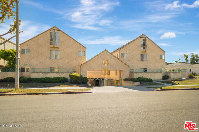 610 Venice Way Unit 104 Inglewood, CA Condo Active - Photo 1 of 19. Opens carousel modal