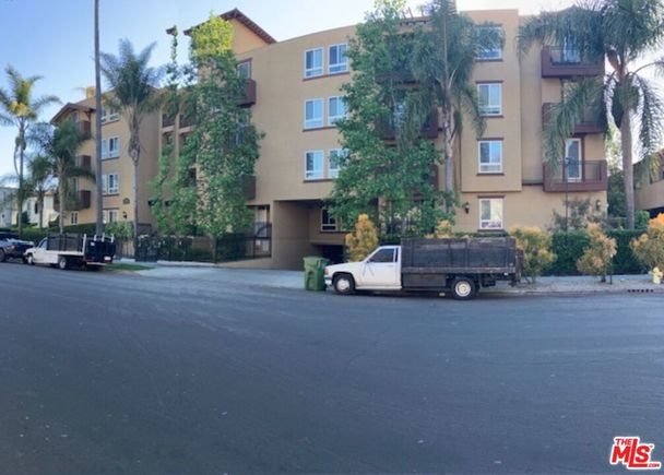 1401 S St Andrews Place Unit 411 Los Angeles, CA Condo Active - Photo 1 of 30. Opens carousel modal