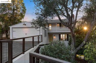 1875 Drake Dr