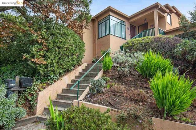 3842 Greenwood Ave Oakland, CA Condo Sold - Photo 1 of 40. Opens carousel modal