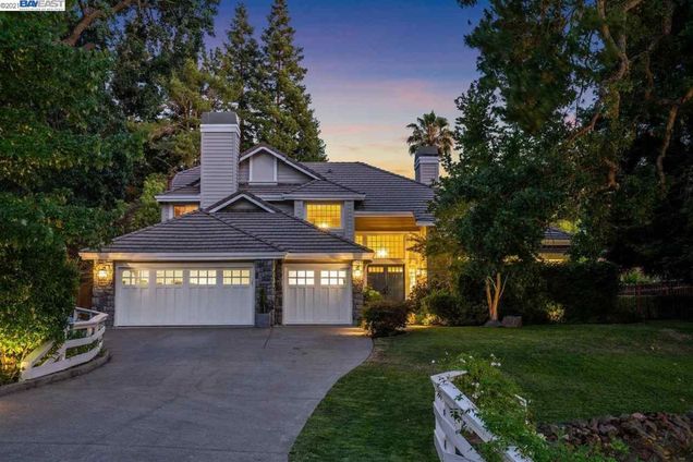 25 Meadow Grove Ct Alamo, CA House Sold - Photo 1 of 40. Opens carousel modal