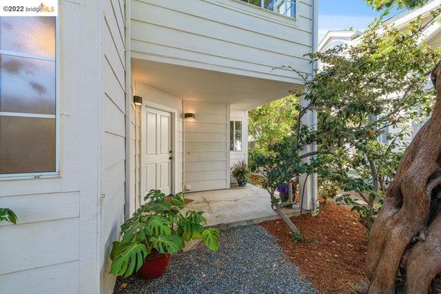 1149 Hearst Ave Berkeley, CA Condo Sold - Photo 1 of 16. Opens carousel modal
