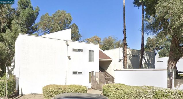 1470 Detroit Ave Unit E Concord, CA Condo Active - Photo 1 of 16. Opens carousel modal