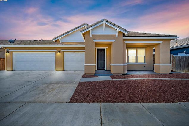 759 Hagerman Peak Dr Newman, CA House Active - Photo 1 of 60. Opens carousel modal