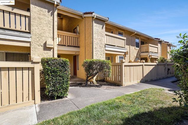 45 Las Moradas Cir San Pablo, CA Condo Sold - Photo 1 of 27. Opens carousel modal