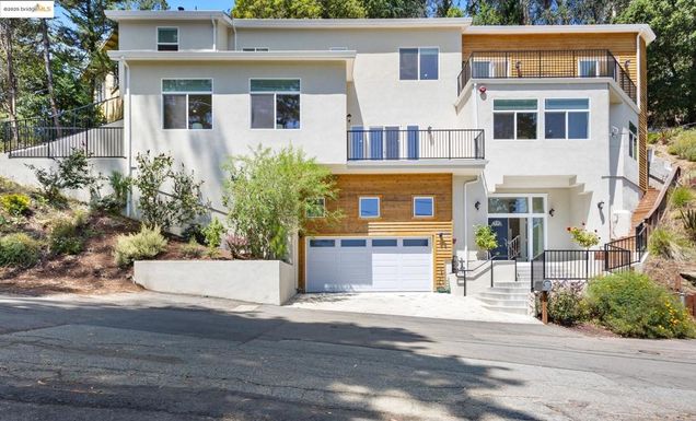 5915 Balboa Dr