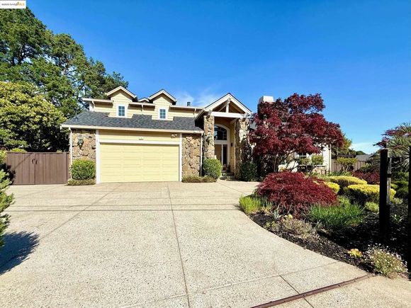78 Scenic Dr