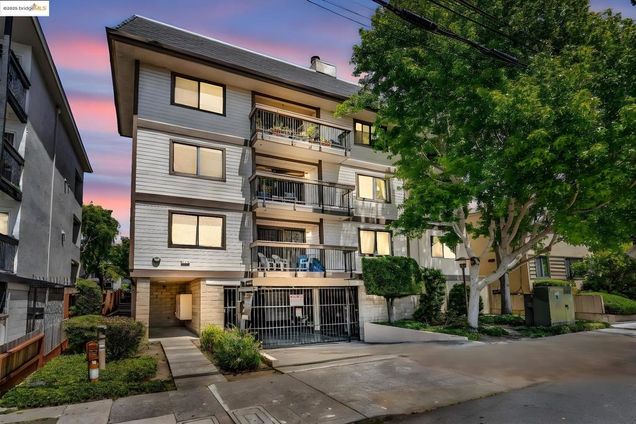 417 Evelyn Ave Unit 205