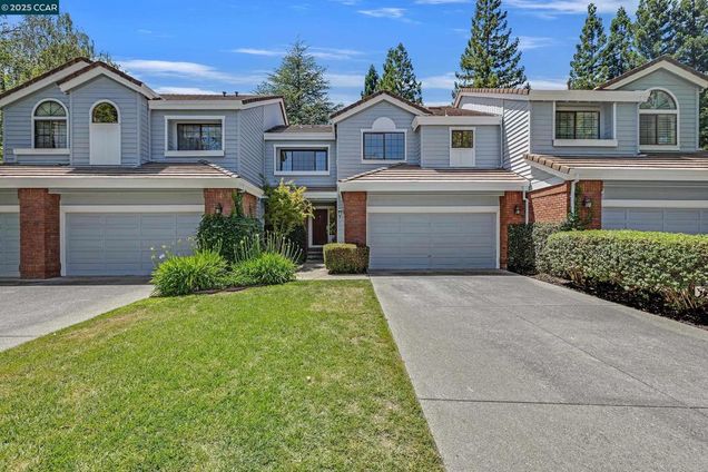 205 Kingswood Ct