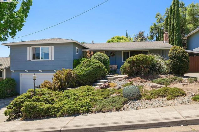 17915 Lamson Rd. Castro Valley, CA House Active - Photo 1 of 20. Opens carousel modal
