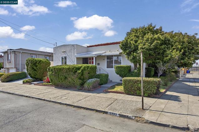 2393 Brooks Ave