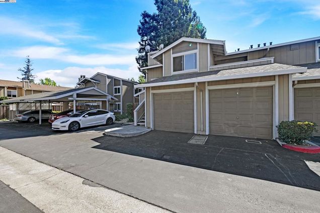 28325 Winn Ct Unit 2