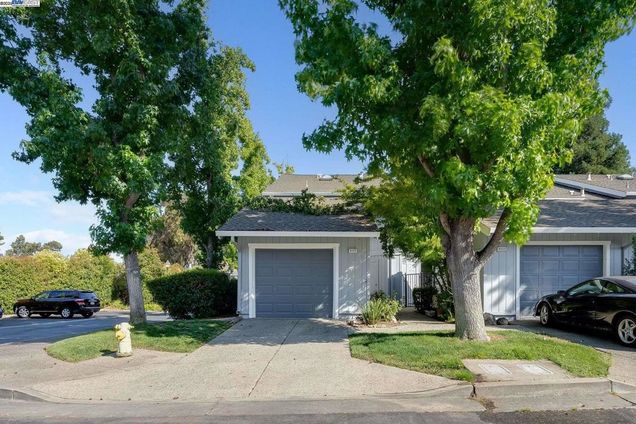 4235 Sheldon Cir