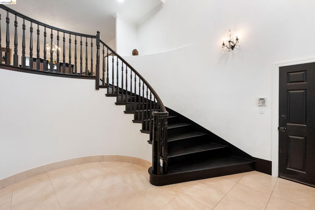 Doctor Dramatic Drawing 6036 Mazuela Dr, Oakland, CA 94611 | Land Lease Ready