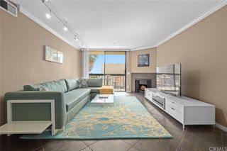 7320 Hawthorn Avenue Unit 208