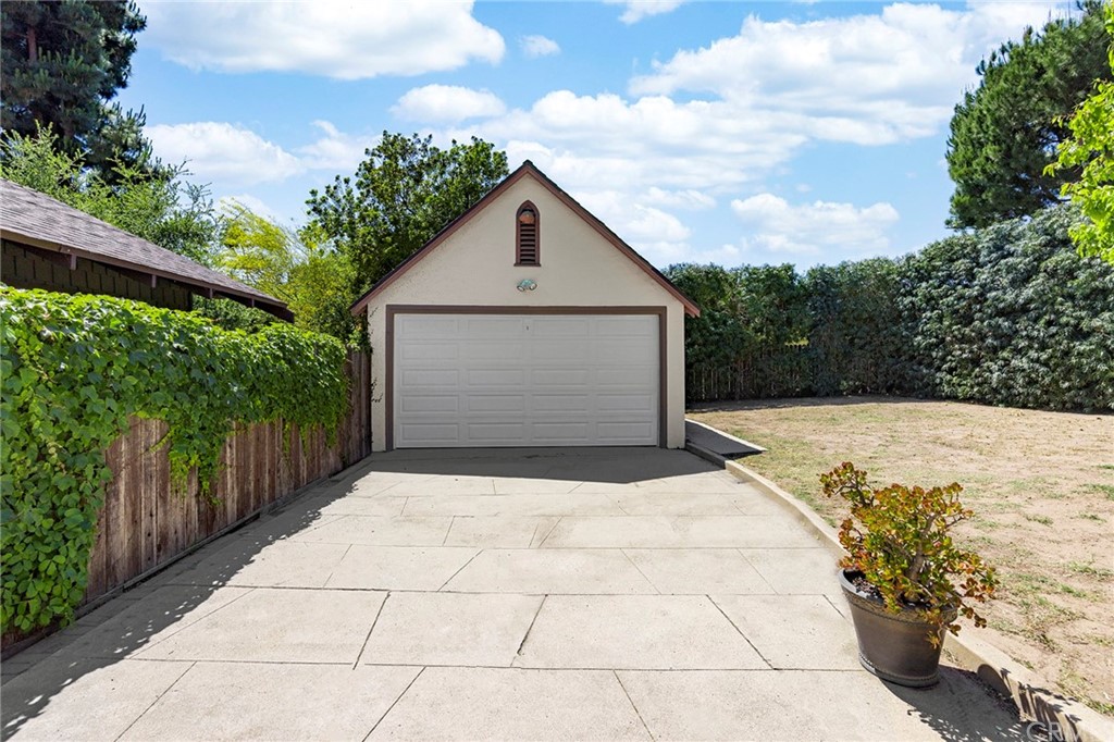 1251 N Chester Ave, Pasadena, CA 91104 Estately 🧡 MLS AR22107989