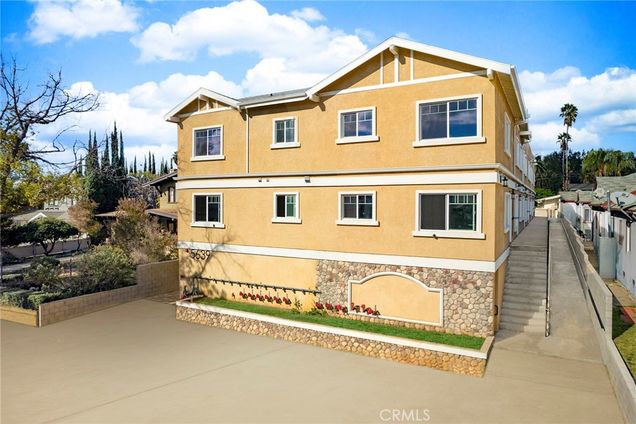 5639 N Huntington Drive Unit 9 Los Angeles, CA Apartment Active - Photo 1 of 25. Opens carousel modal