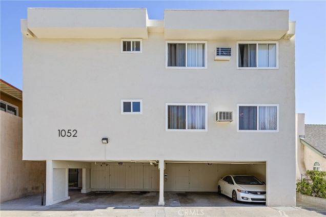 1052 Elm Avenue Glendale, CA Multifamily Active - Photo 1 of 34. Opens carousel modal