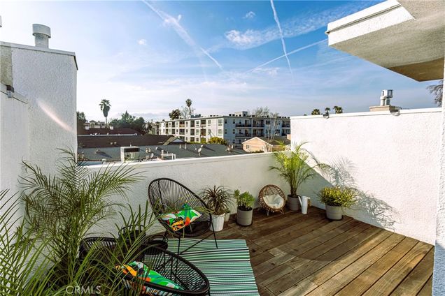 11119 Camarillo Street Unit 116 West Toluca Lake, CA Condo Sold - Photo 1 of 40. Opens carousel modal