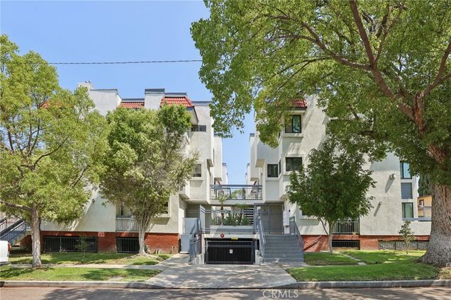345 W Acacia Avenue Unit 7