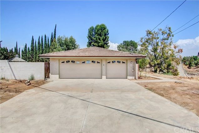 16690 Valle Vista Way Riverside Ca 92506 Mls Cv18155292 Estately 89 Cv18155292 0 1534519839 636x435
