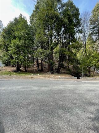 27476 Cedarwood Drive