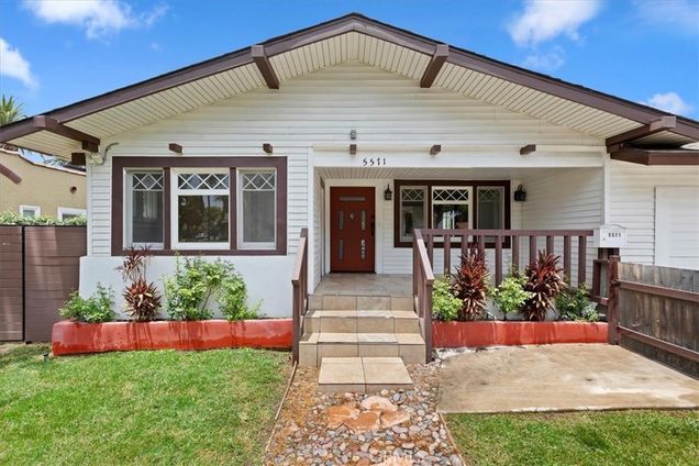 5571 Magnolia Avenue
