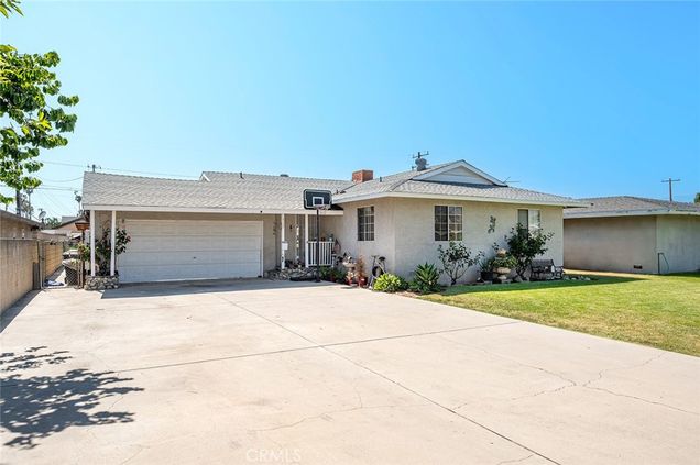 117 N Morada Avenue