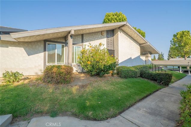 1342 W 8th Street