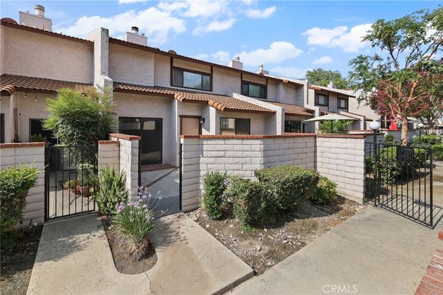 910 N Redding Way Unit F
