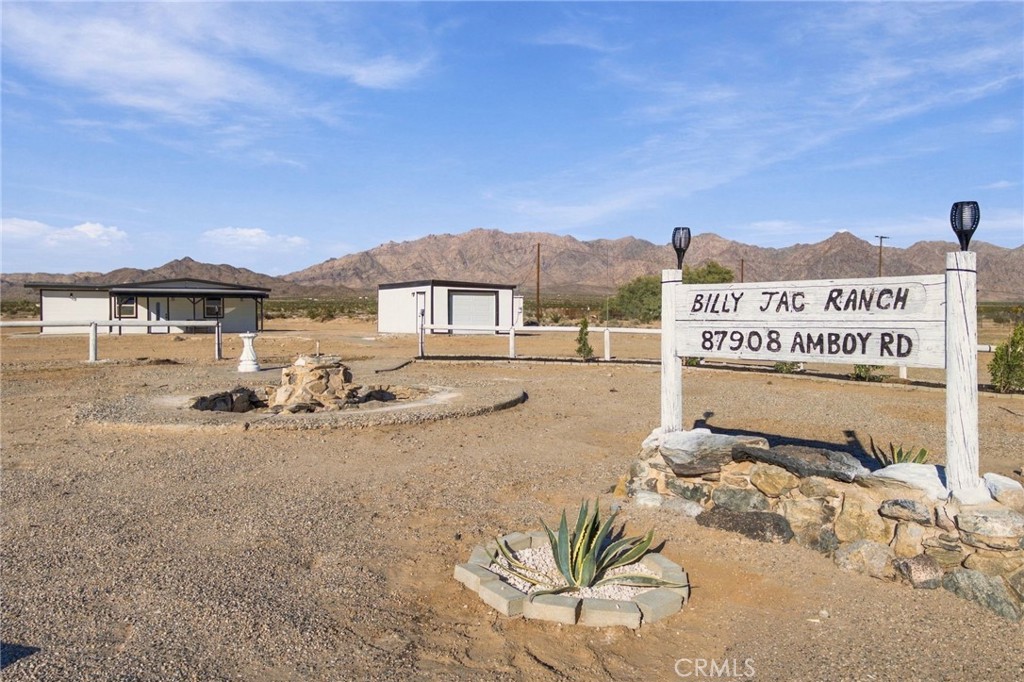 87908 Amboy Rd, 29 Palms, CA 92277 | MLS# CV26232340