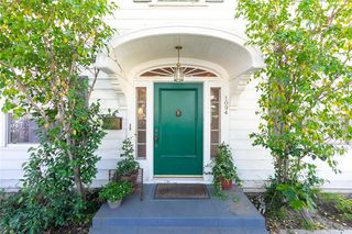1094 E Mariposa Street